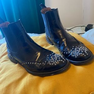 Italian handmade leather boots size 38 1/2. Run like 38